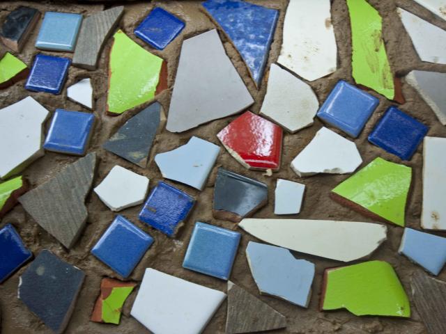 Das gestaltete Fliesenmosaik im Bauwagen. | Foto: Hendrik Silbermann (ARTWORKs) Das gestaltete Fliesenmosaik im Bauwagen. | Foto: Hendrik Silbermann (ARTWORKs)