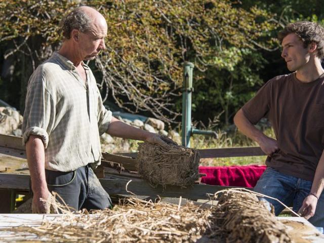 Austausch zwischen Fachanleiter und Teilnehmendem. | Foto: Hendrik Silbermann (ARTWORKs) Gespräch und Austausch zwischen Fachanleiter und Teilnehmendem. | Foto: Hendrik Silbermann (ARTWORKs)