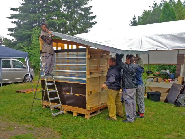 Die Komposttoilette nimmt an Gestalt an. | Foto: Hendrik Silbermann (ARTWORKs) Die Komposttoilette nimmt an Gestalt an. | Foto: Hendrik Silbermann (ARTWORKs)